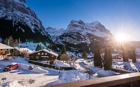 Atemberaubende Sicht auf Eiger Nordwand